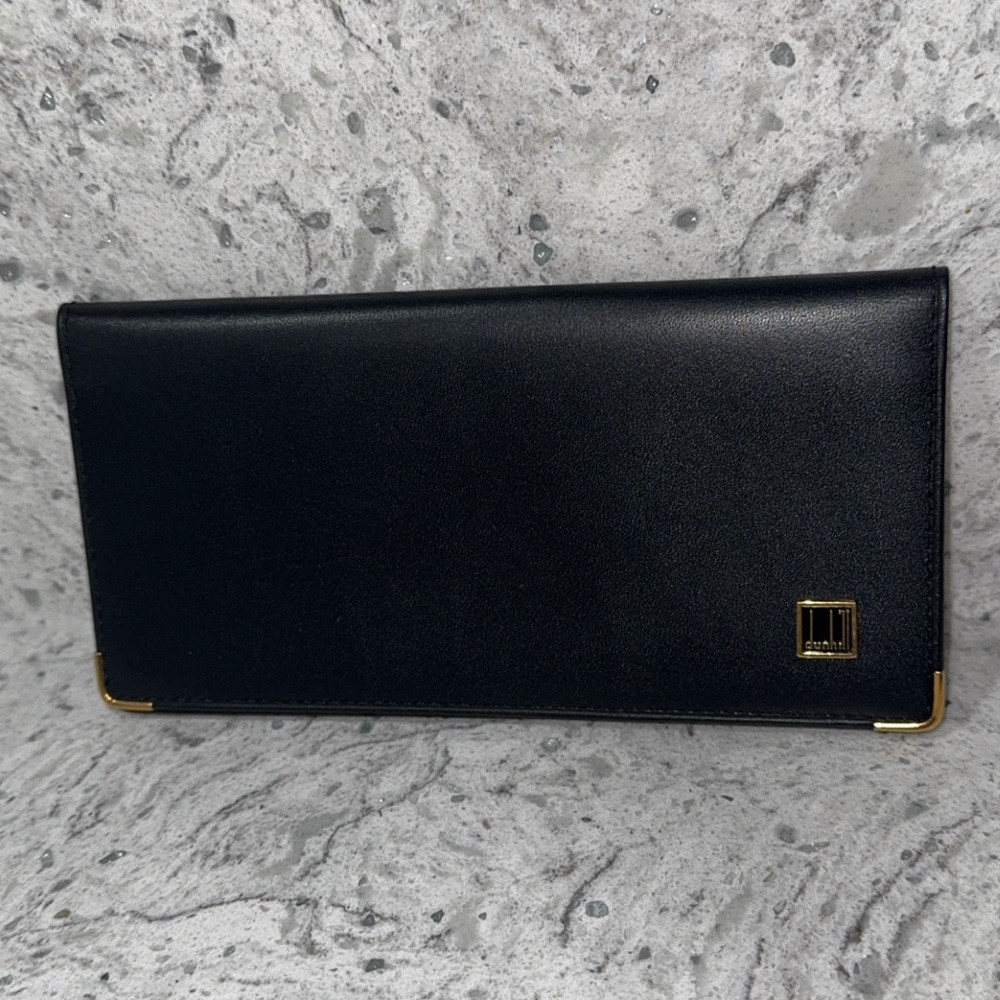 Dunhill Long Billfold Logo Plate Leather Men’s Wallet
AUTHENTIC LIKE NEW